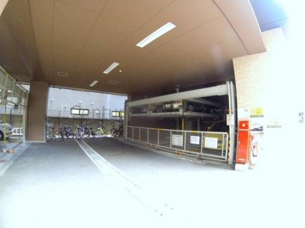 レジディア天神橋(駐車場)