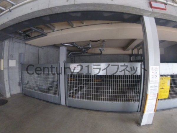 プレサンスネオ中之島公園(駐車場)