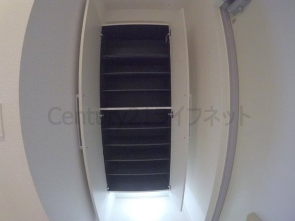 ラヴィータ西梅田(玄関)