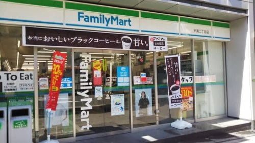 エステムコート大阪城北天満の杜(ファミリーマート天満二丁目店)