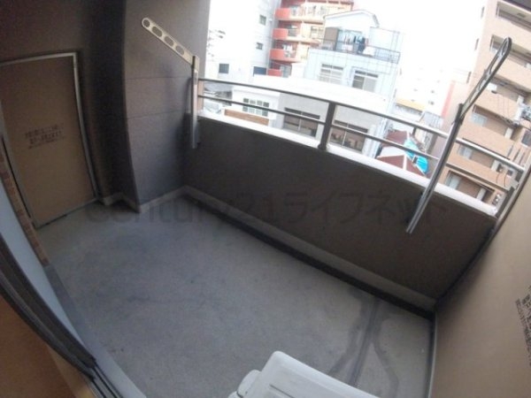 エステムコート大阪城北天満の杜(バルコニー)