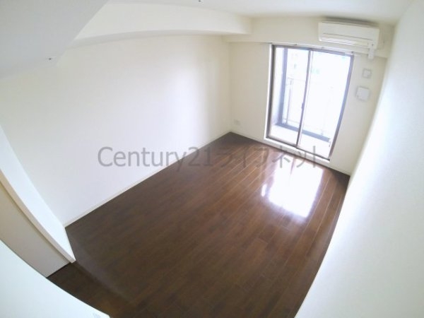 レジュールアッシュ梅田リュクス