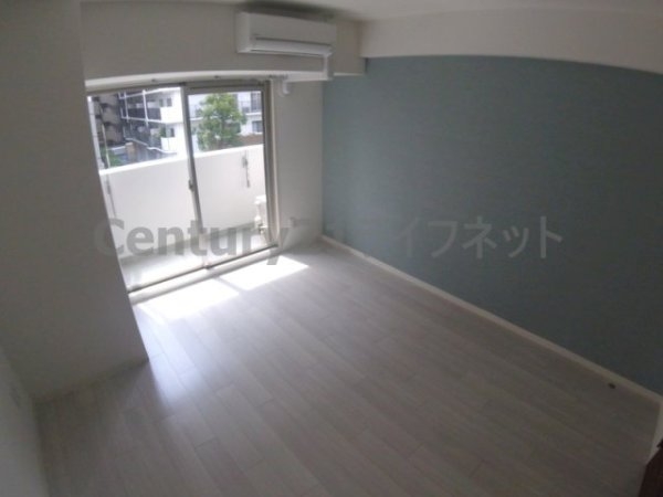 アールスクエア東天満(リビング)