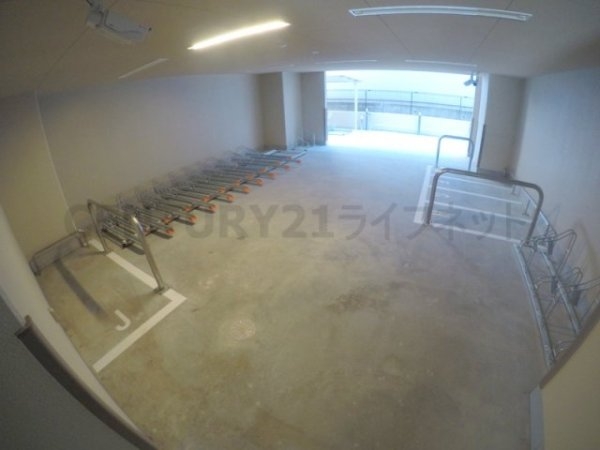 アドバンス江坂東コンフィ