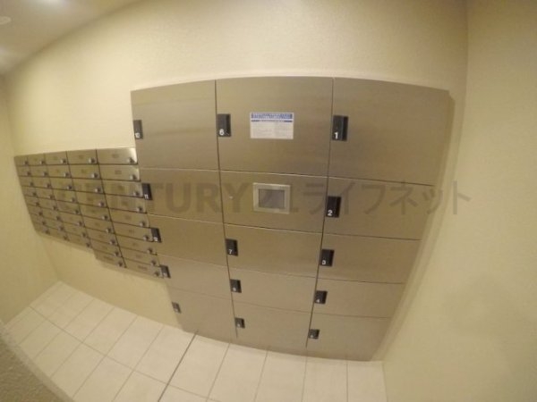 アドバンス江坂東コンフィ