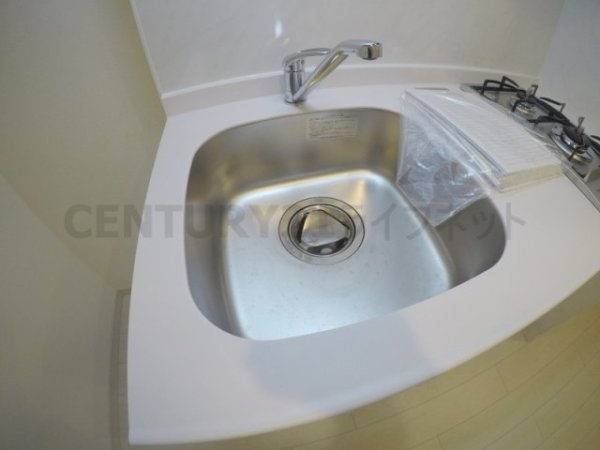 アドバンス江坂東コンフィ