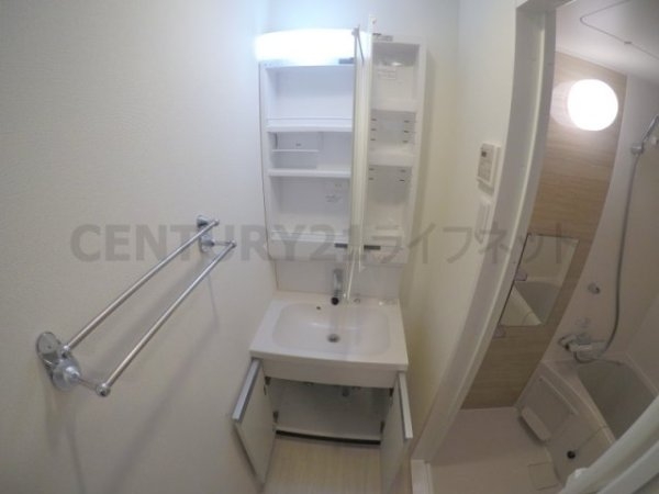 アドバンス江坂東コンフィ