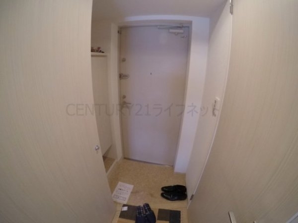 セレニテ江坂四番館(玄関)