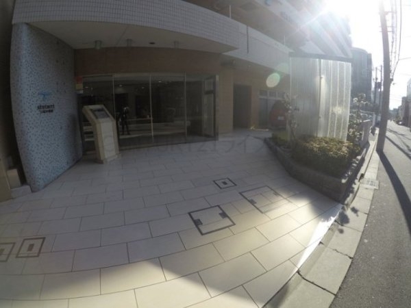 セレニテ江坂四番館(エントランス)