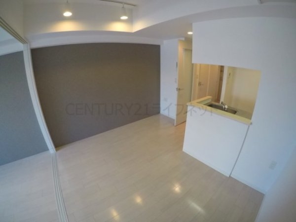 セレニテ江坂四番館(リビング)