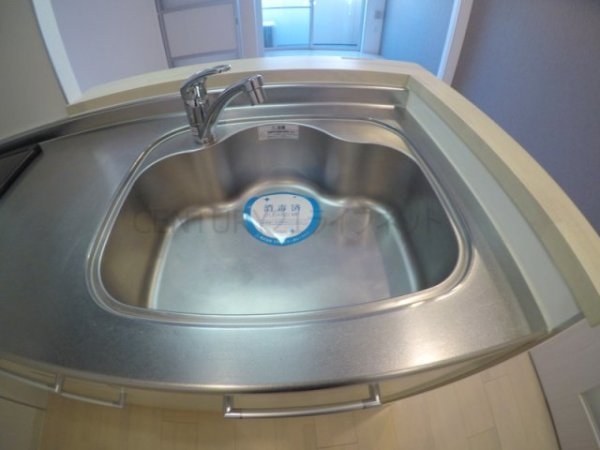 セレニテ江坂四番館(キッチン)