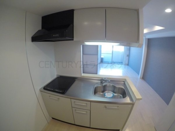 セレニテ江坂四番館(キッチン)