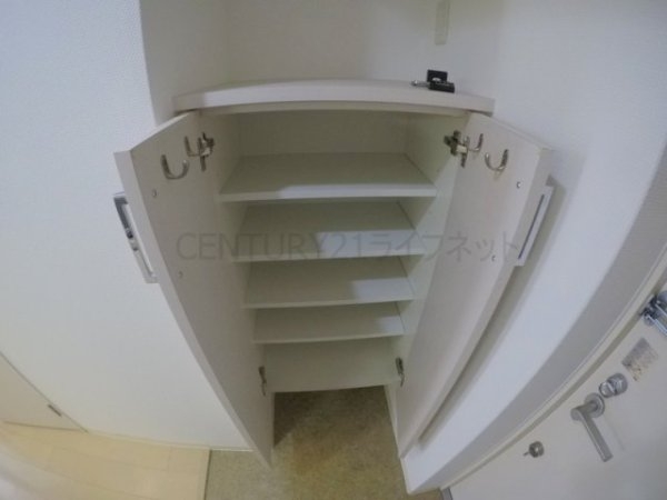 セレニテ新大阪2番館(玄関)