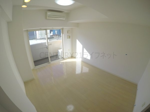 セレニテ新大阪2番館(リビング)