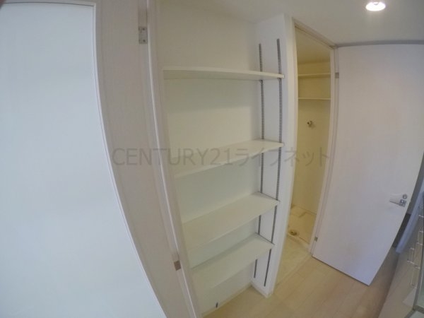 セレニテ新大阪2番館(収納)