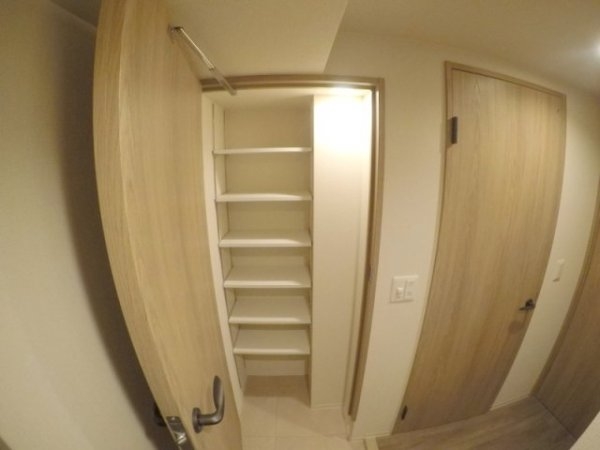 コンフォリアリヴ南森町2(玄関)