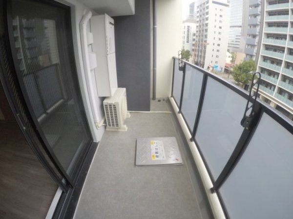 コンフォリアリヴ南森町2(バルコニー)