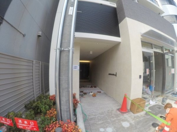 コンフォリアリヴ南森町2(エントランス)