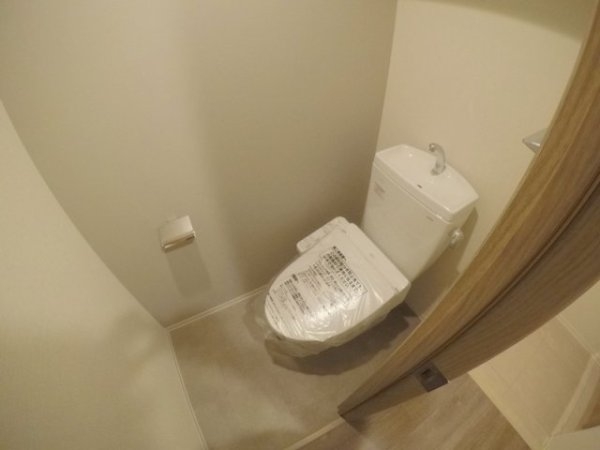 コンフォリアリヴ南森町2(トイレ)