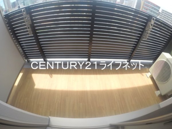 Alivis北梅田(バルコニー)