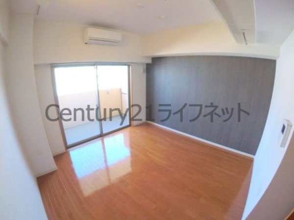 プラディオ天満セレニテ(リビング)