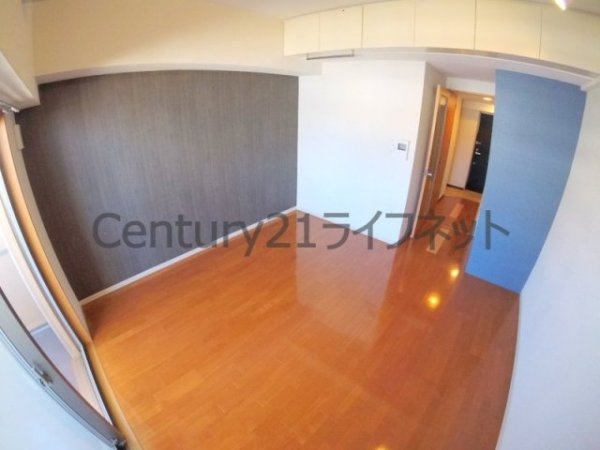 プラディオ天満セレニテ(リビング)