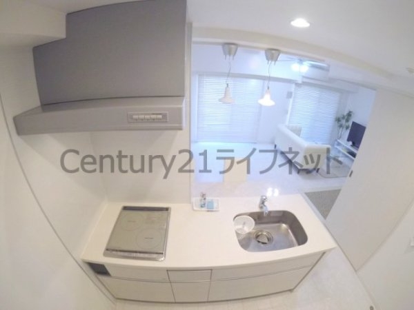 セレニテ梅田北プレミアム(キッチン)