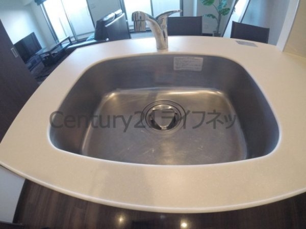 セレニテ梅田北プレミアム(キッチン)