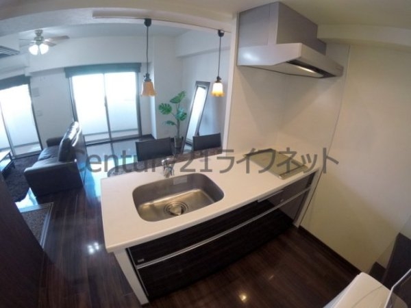 セレニテ梅田北プレミアム(キッチン)