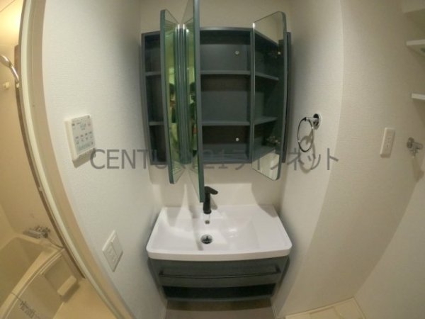 セレニテ江坂グランデ