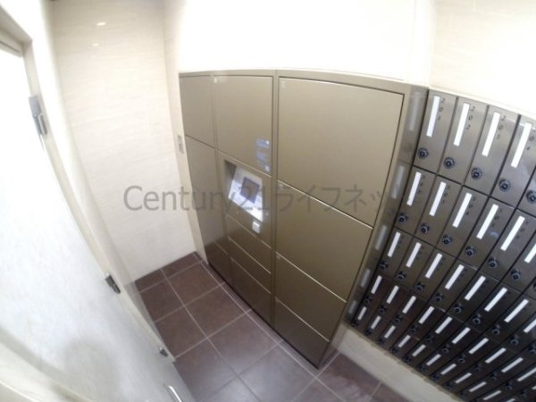 クリスタルグランツ梅田2