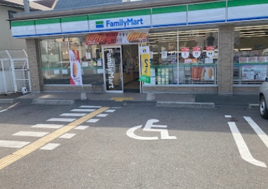 MAXIV　CITY大阪吹田(ファミリーマート吹田大橋店)