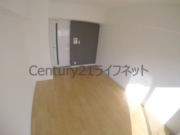 エスライズ梅田ＤＯＳＨＩＮ