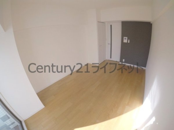 エスライズ梅田ＤＯＳＨＩＮ