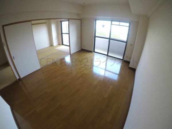 アスティオン江坂