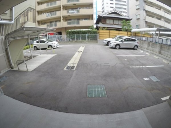 エムディアイジェイ江坂コート