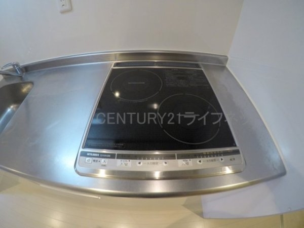 エムディアイジェイ江坂コート