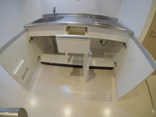 エムディアイジェイ江坂コート