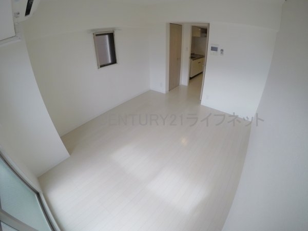 エムディアイジェイ江坂コート