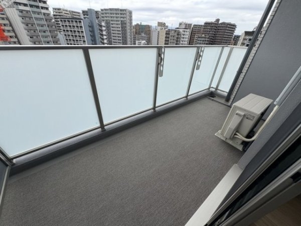 セレニテ江坂エクラ