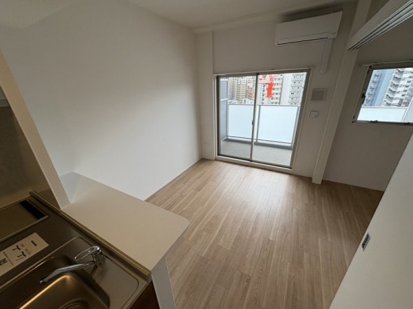 セレニテ江坂エクラ