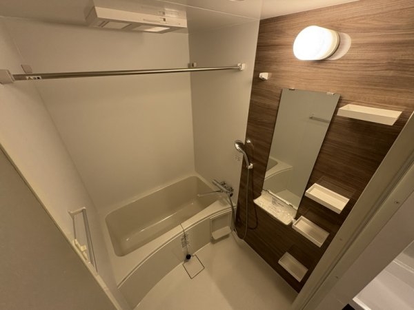 セレニテ江坂エクラ