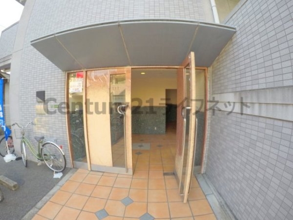 大阪市東淀川区西淡路３丁目のマンション