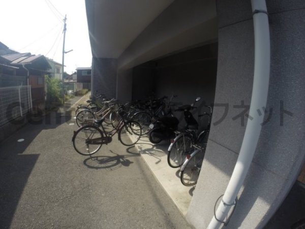 大阪市東淀川区西淡路３丁目のマンション