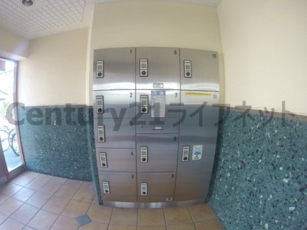 大阪市東淀川区西淡路３丁目のマンション