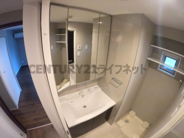 ラグレース天六