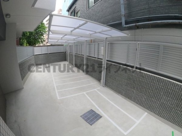 ラグレース天六