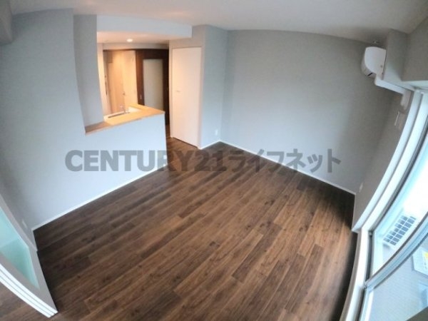 ラグレース天六