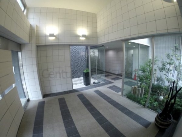 クレスティークアヤ