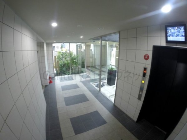 クレスティークアヤ